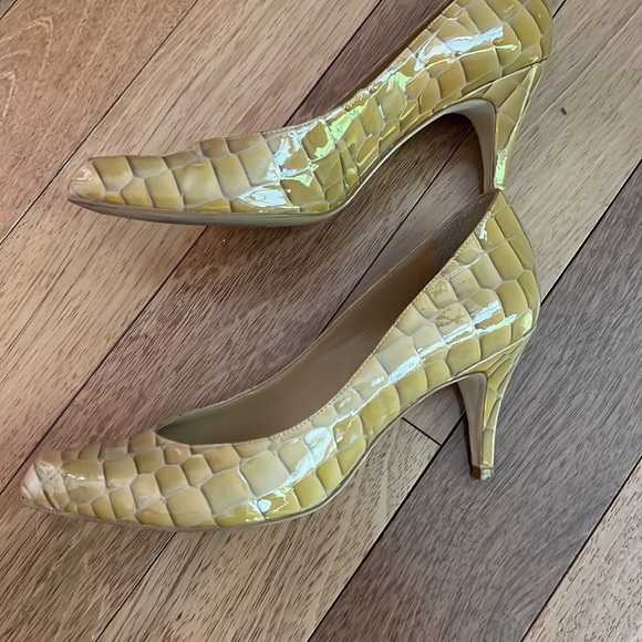 BCBGirls Pumps - Picture 6 of 9